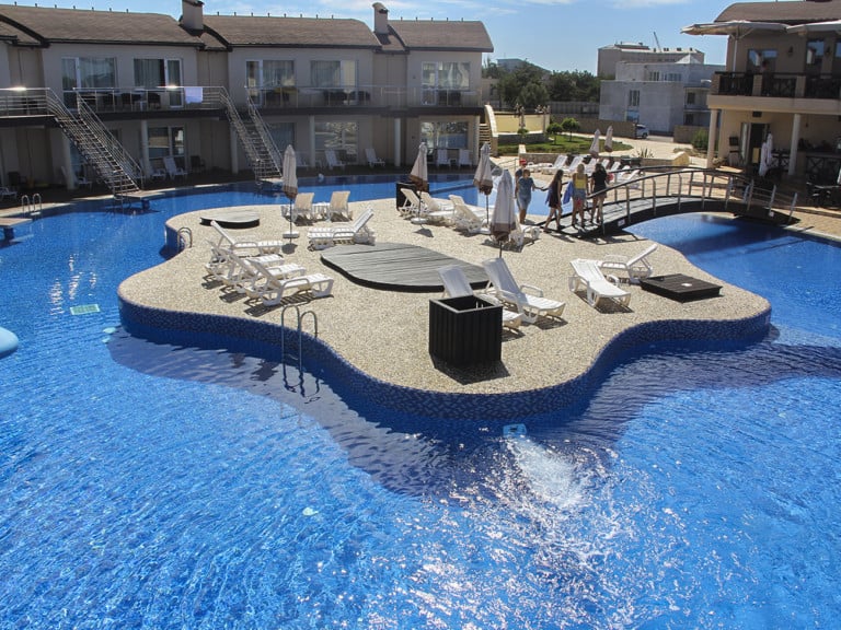 Самый большой бассейн в Коблево в отеле