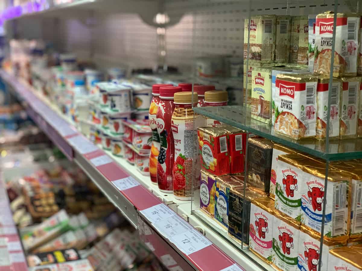 Йогурты и плавленые сыры в ассортименте в магазине Коблево