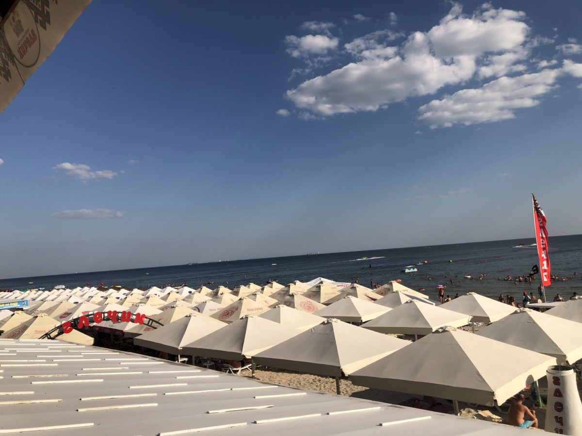Пляж на молдавских базах фото Коблево