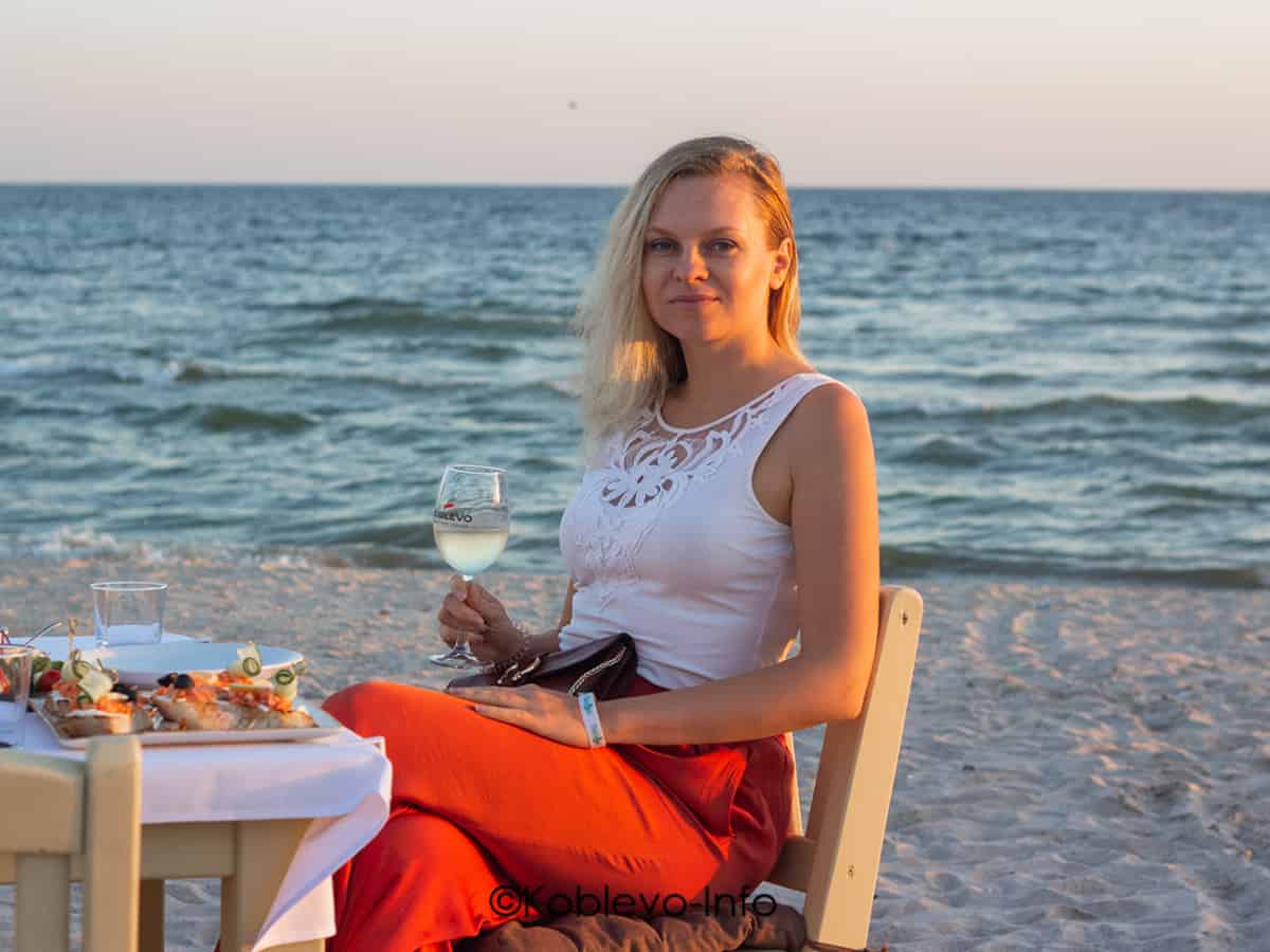Романтический ужин на пляже в Коблево