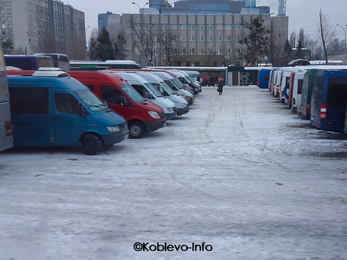 Киевский автовокзал зимой