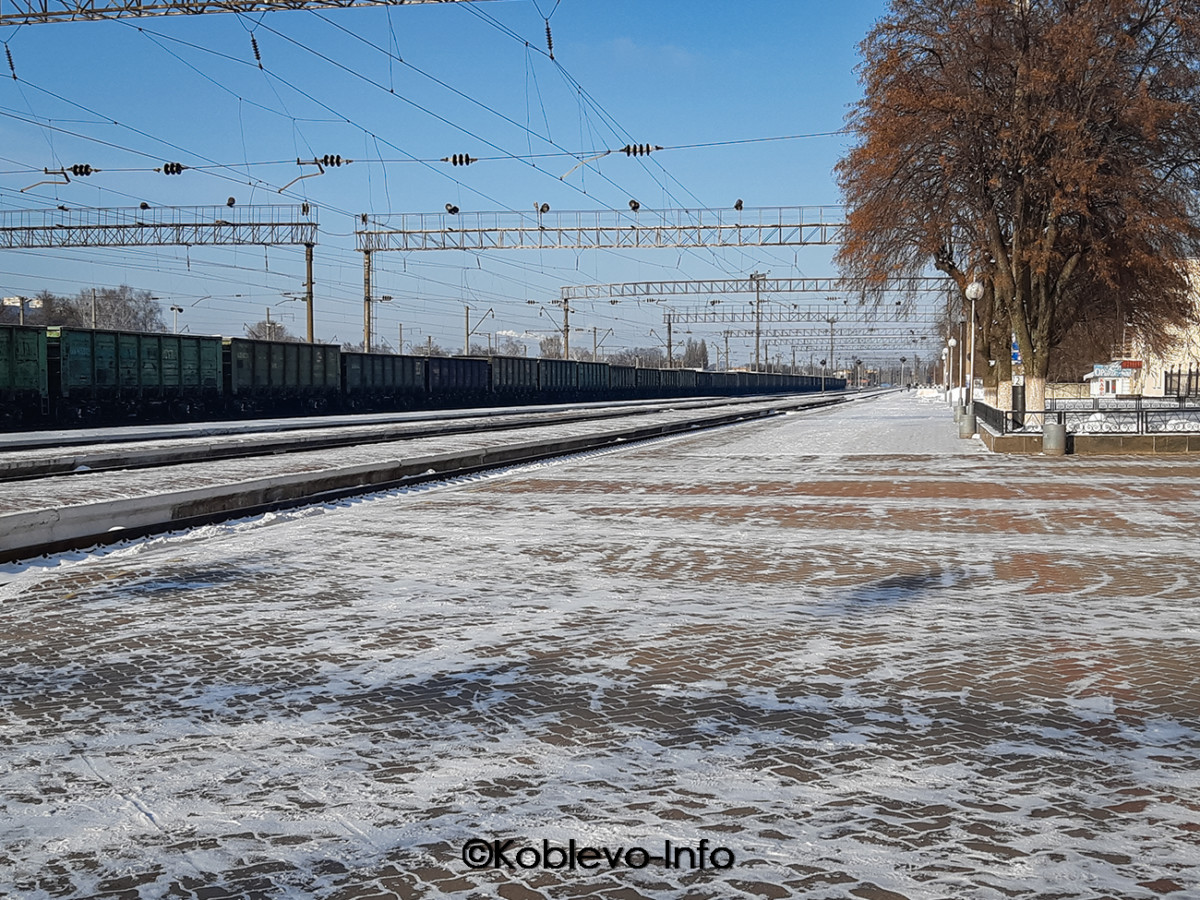 железнодорожный перрон в Чернигове