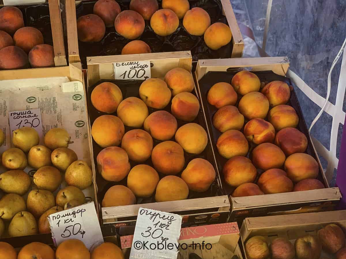 Сколько стоят фрукты летом в Коблево