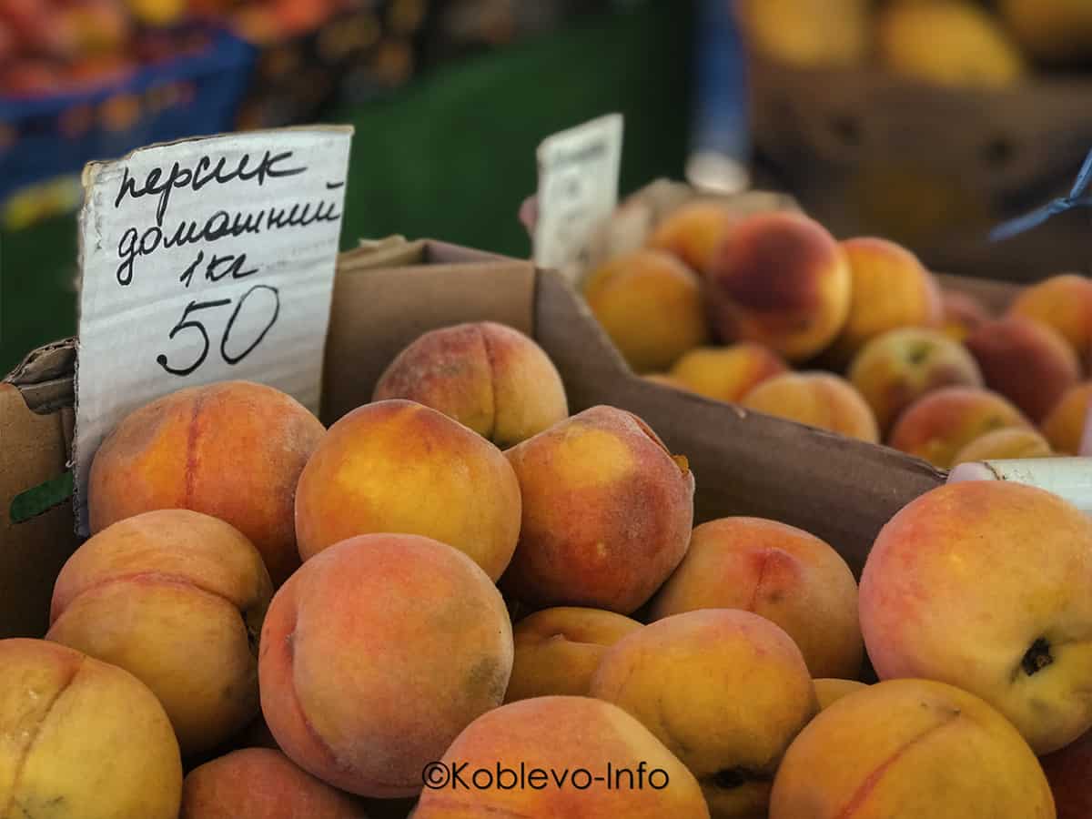 Цены на фрукты на рынках Коблево летом 2021