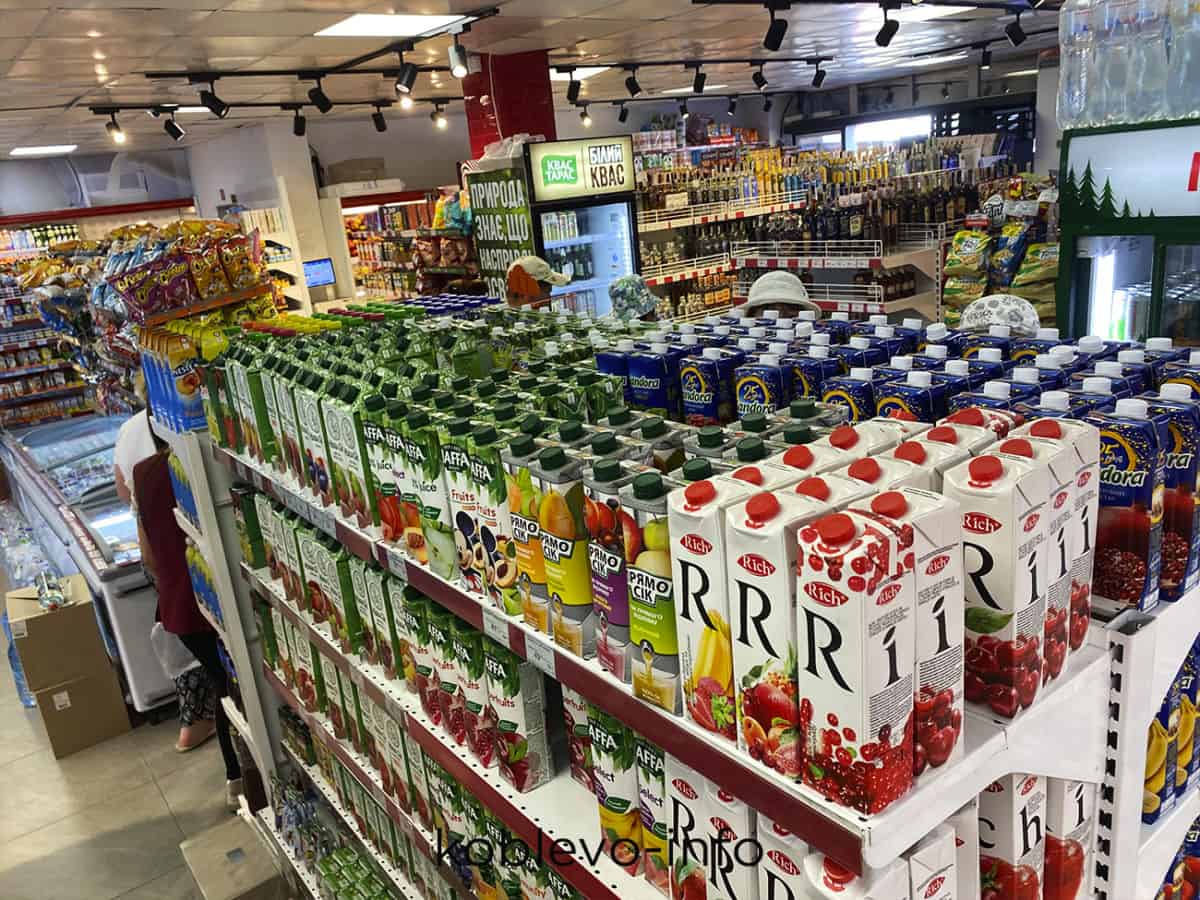 Ассортимент сока в супермаркете Марка в Коблево сегодня 10.08.2021