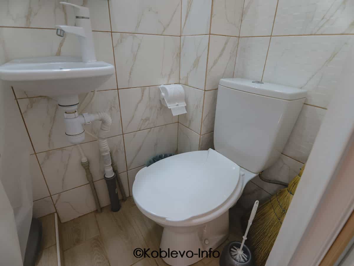 Туалет в двухместном номере отеля Коблево Ресорт Марин