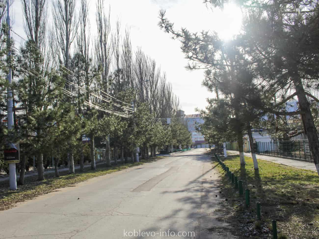 Тихие улицы курорта Коблево зимой 2022