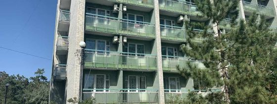 Корпус базы отдыха Черноморец в Коблево
